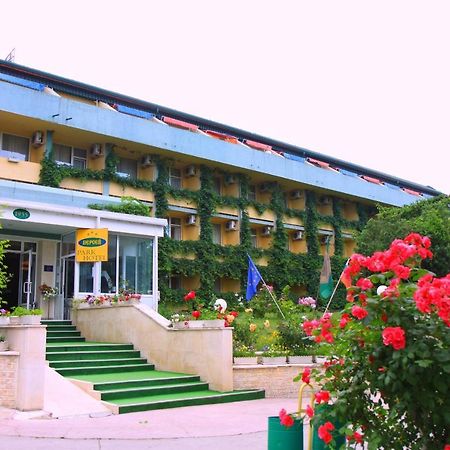 Park Hotel Persey Warna Zewnętrze zdjęcie