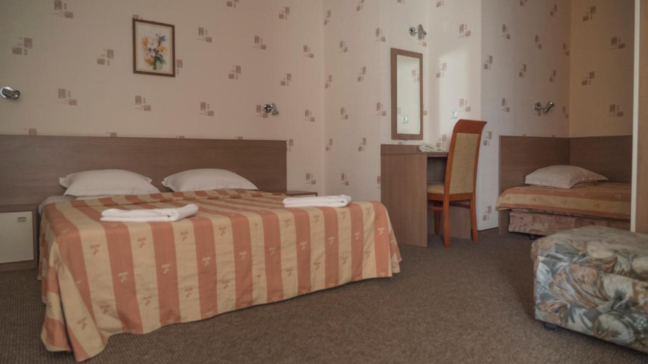 Park Hotel Persey Warna Zewnętrze zdjęcie