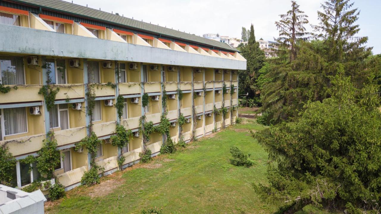 Park Hotel Persey Warna Zewnętrze zdjęcie