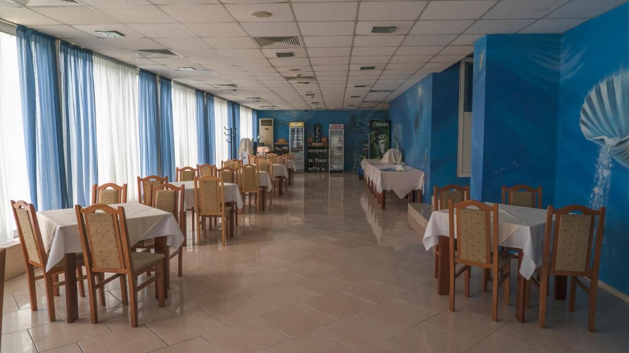 Park Hotel Persey Warna Zewnętrze zdjęcie