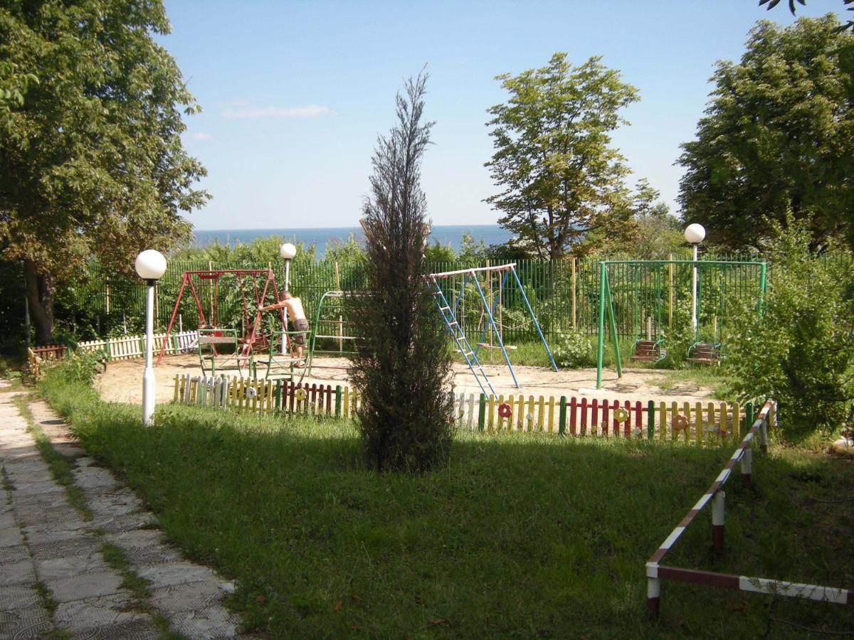 Park Hotel Persey Warna Zewnętrze zdjęcie