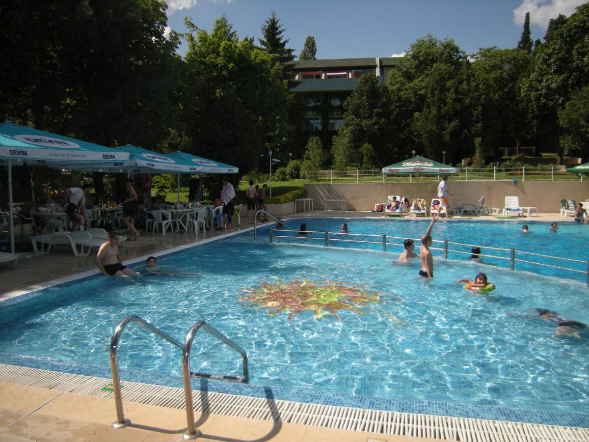 Park Hotel Persey Warna Zewnętrze zdjęcie